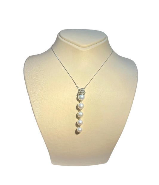 DONNA ORO WHITE PEARLS DIAMOND NECKLACE